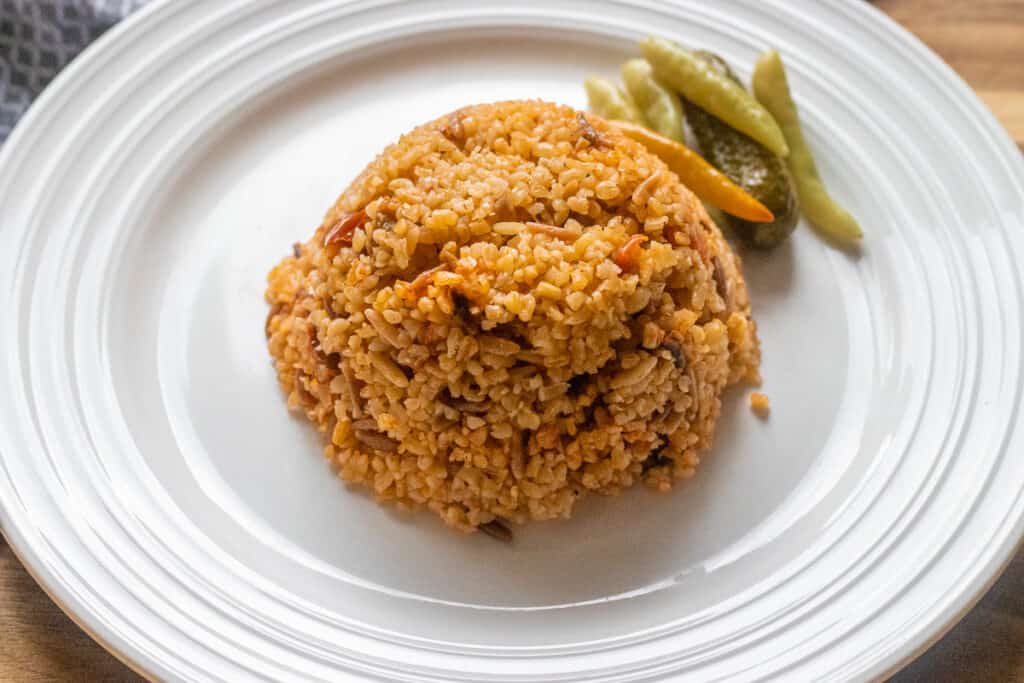 Bulgur Pilavi (Turkish Bulgur Rice Pilaf) Cooking