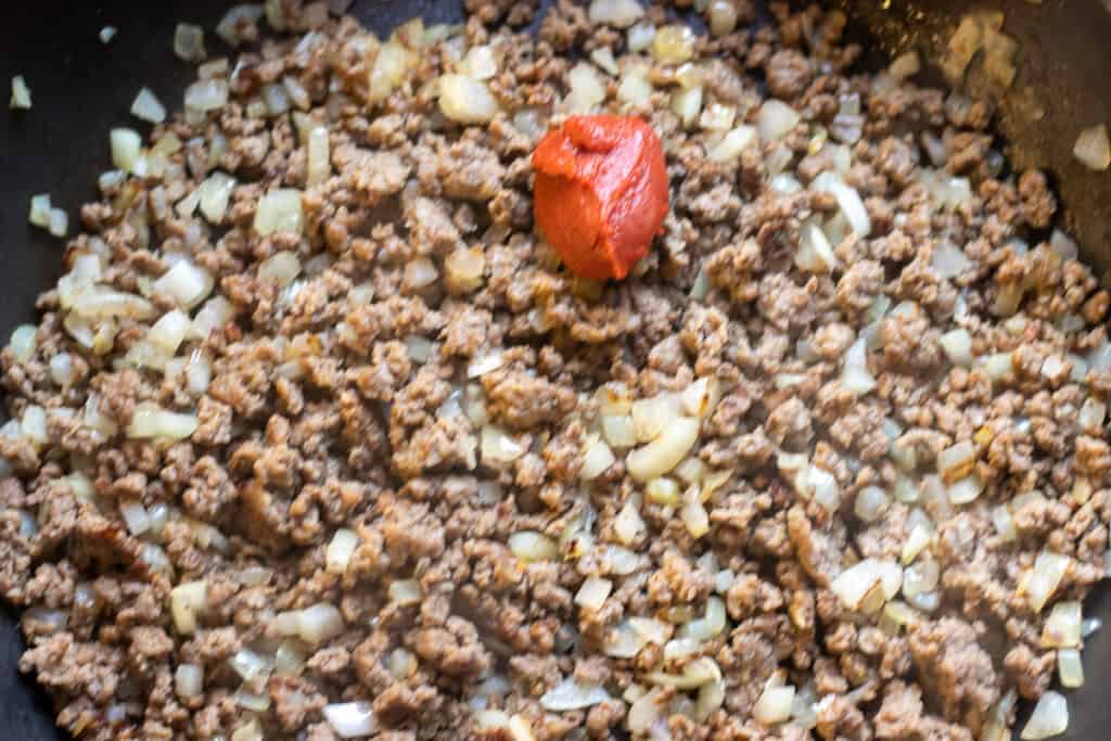 brown the mince and saute the onions