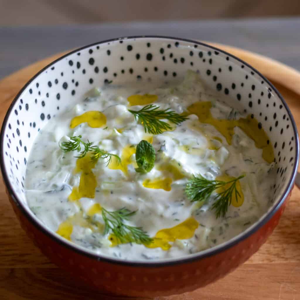 Cacik Recipe (Turkish Yoghurt With Cucumbers) Cooking