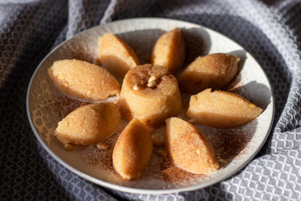 Irmik Helvasi (Turkish Semolina halva)