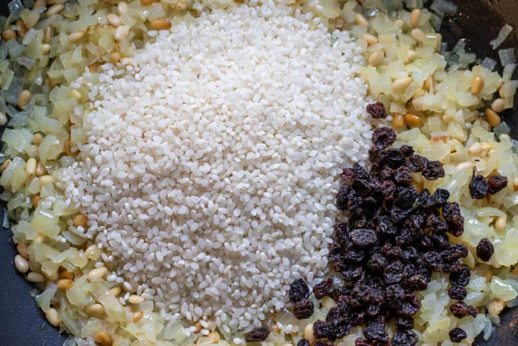add the rice and currants