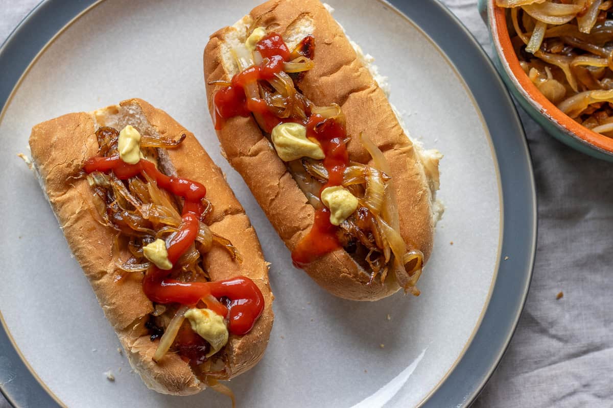 2 pieces of hot dogs cooked in air fryer